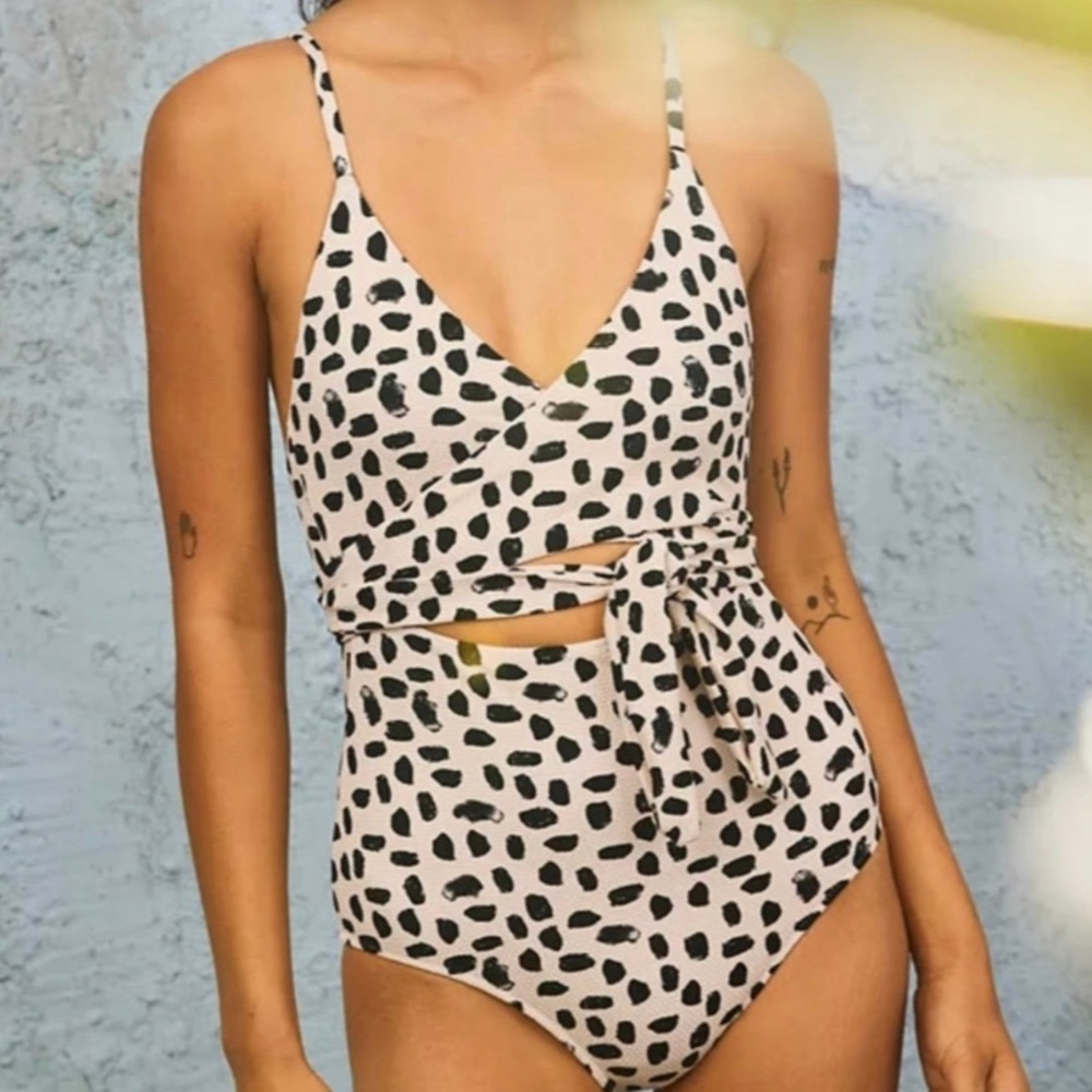 NEW aerie wrap swimsuit black white polka dot size large - Picture 2 of 5